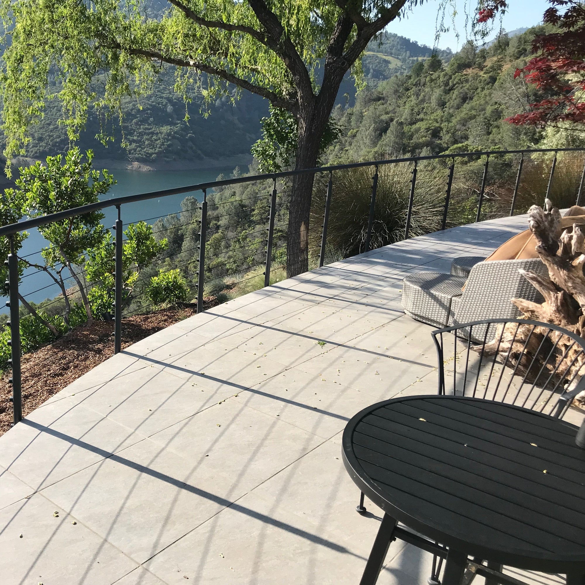 Prova PA2a 42" Side Mount Post Lifestyle