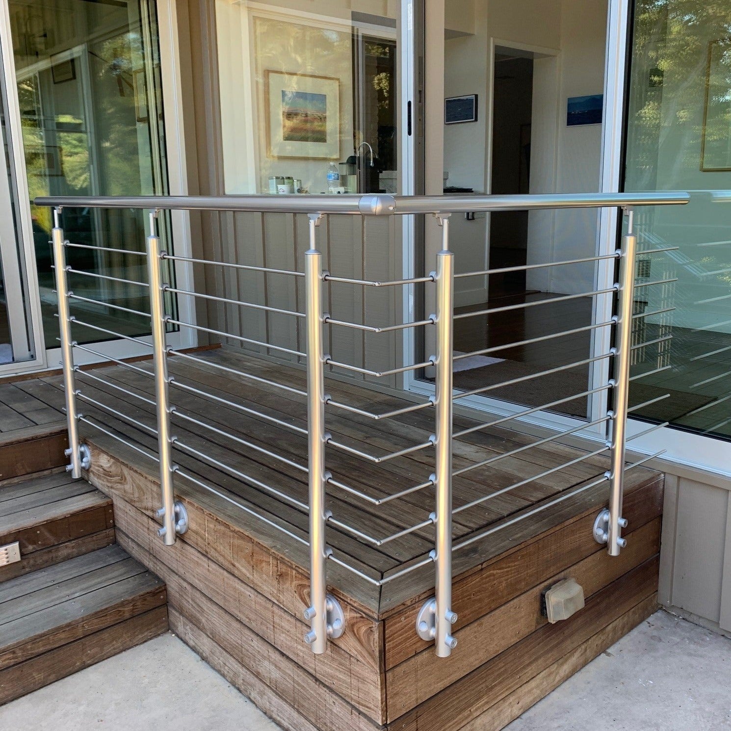 Prova PA6 Handrail Elbow Lifestyle