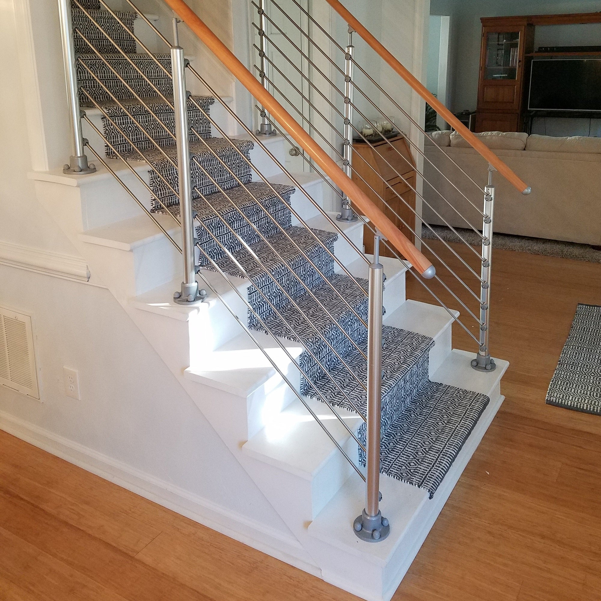 Prova PA7 Handrail Endcap Lifestyle